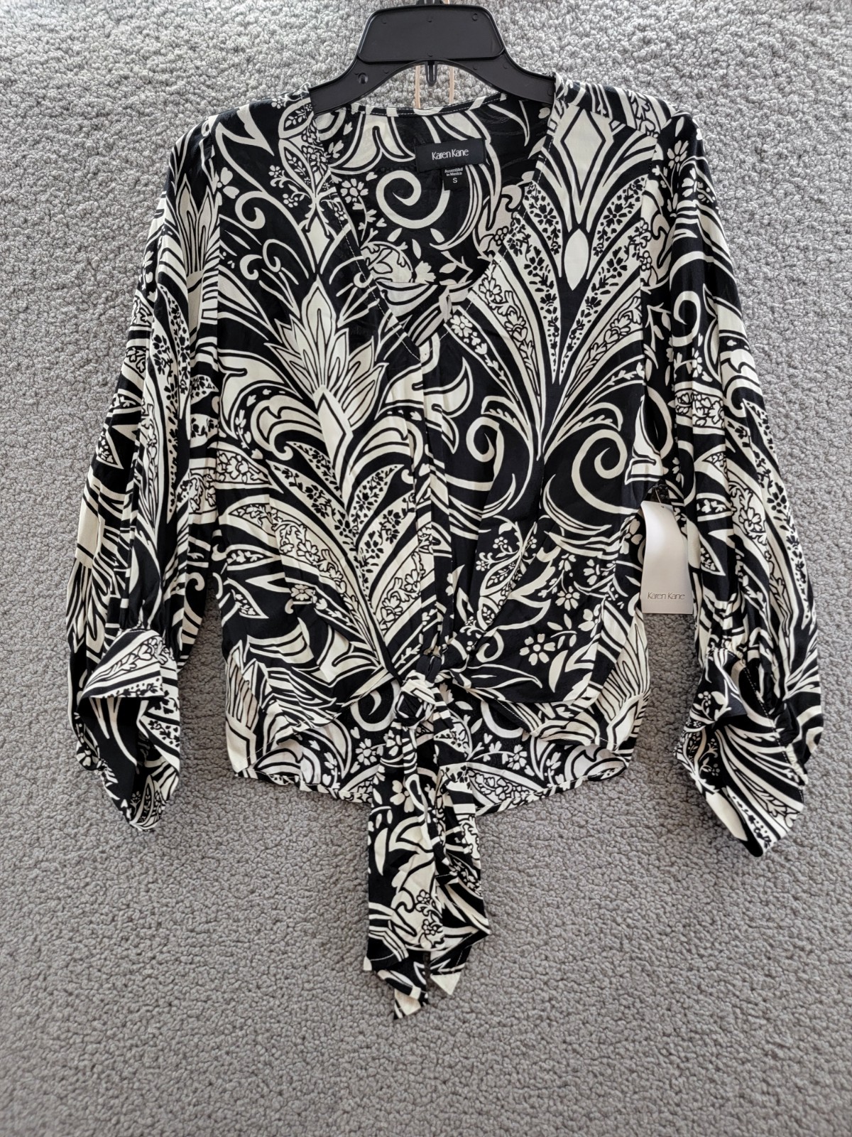Karen Kane Printed Blouson Sleeve Blouse Women's S Black Pullover Style - Picture 1 of 16