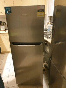 HISENSE 230 LITRE FRIDGE - FREEZER. GOOD WORKING ORDER. | Fridges