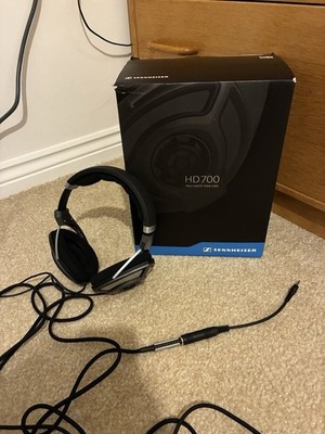 Sennheiser HD700 High-End Audiophile Headphones Excellent Condition with Case .