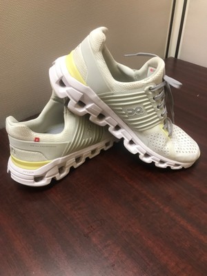 Size 9.5 - On Cloudswift Hay/Leaf