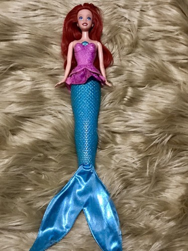 Mattel THE LITTLE MERMAID Singing  ARIEL Doll - Changes from Mermaid to Princess