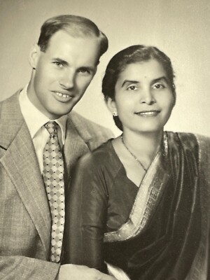 O9 Photo Cute Newlywed Wedding Couple Mixed Race Indian American Caucasian 1950s