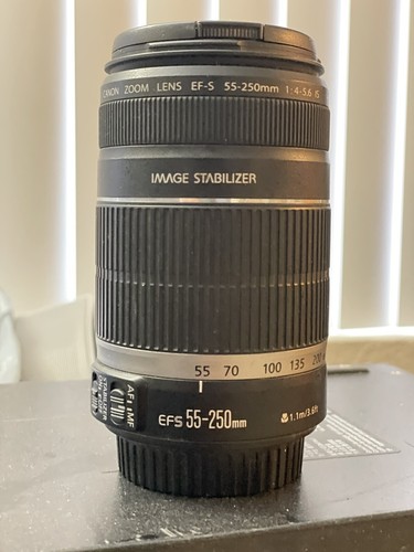 Canon EF-S 55-250mm F/4-5.6 IS Telephoto Zoom Lens