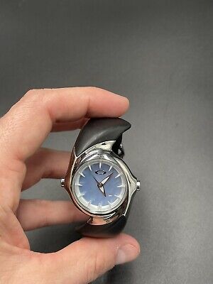 Oakley Crush 2.5 Polished w/ Mother Of Pearl Blue Dial Watch Oakley Crush 2.5 Polished w/ Mother Of Pearl Blue Dial Watch
