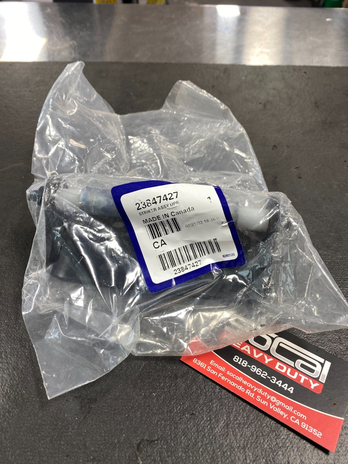 こうぴ Volvo #23847427 STRIKER ASSY UPR | eBay