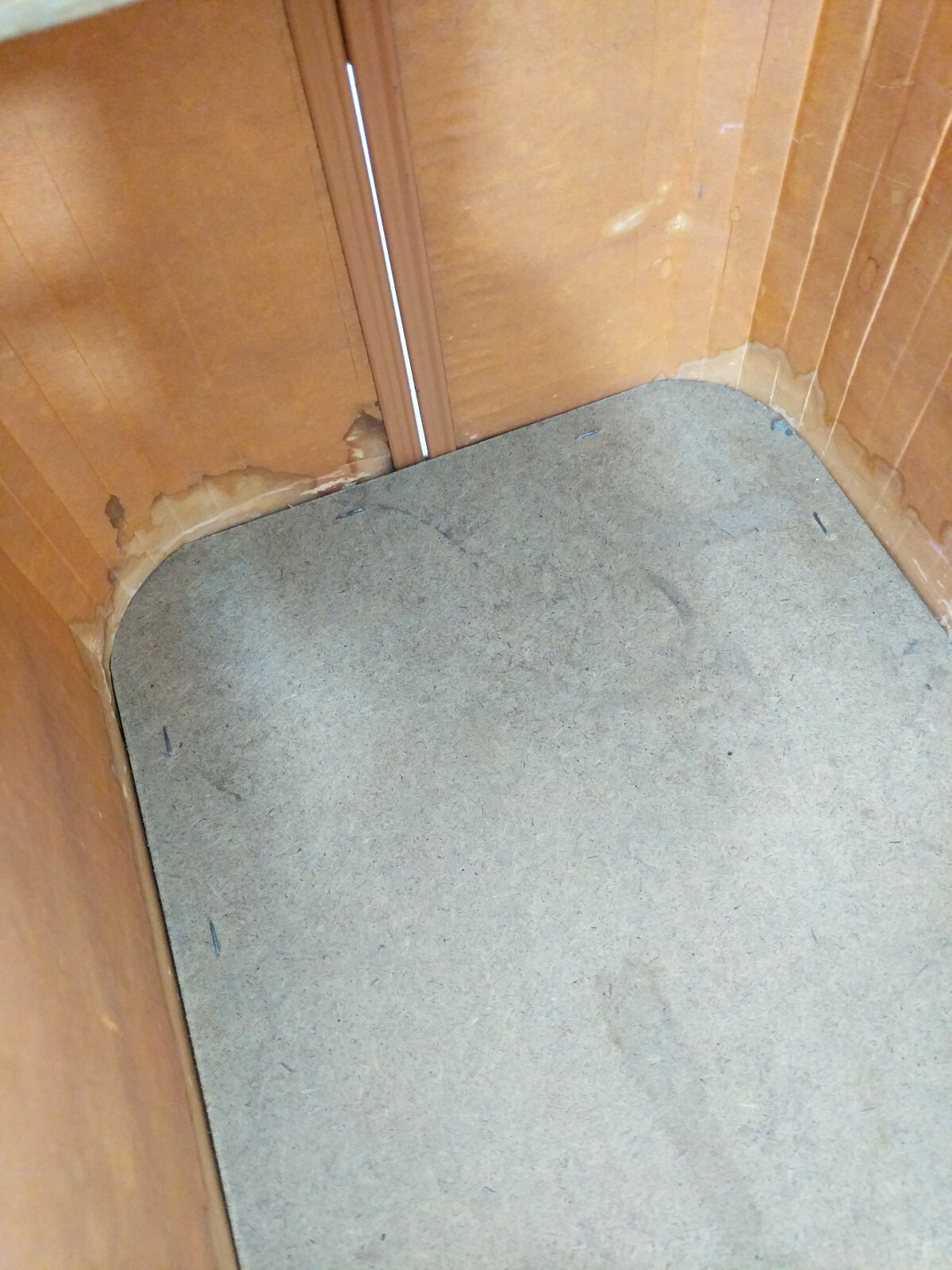 Vintage Redmon Woven Wicker Picnic Basket Metal Handles w/ Pie Shelf Large USA