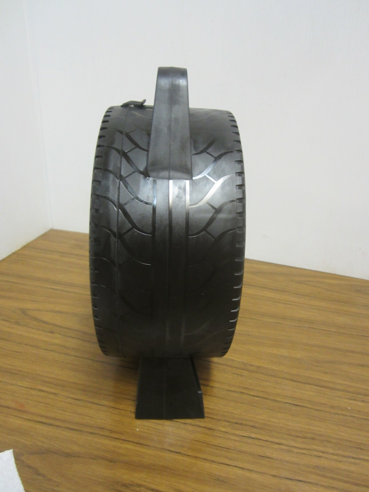 Hot Wheels Tire shaped Carrying Case