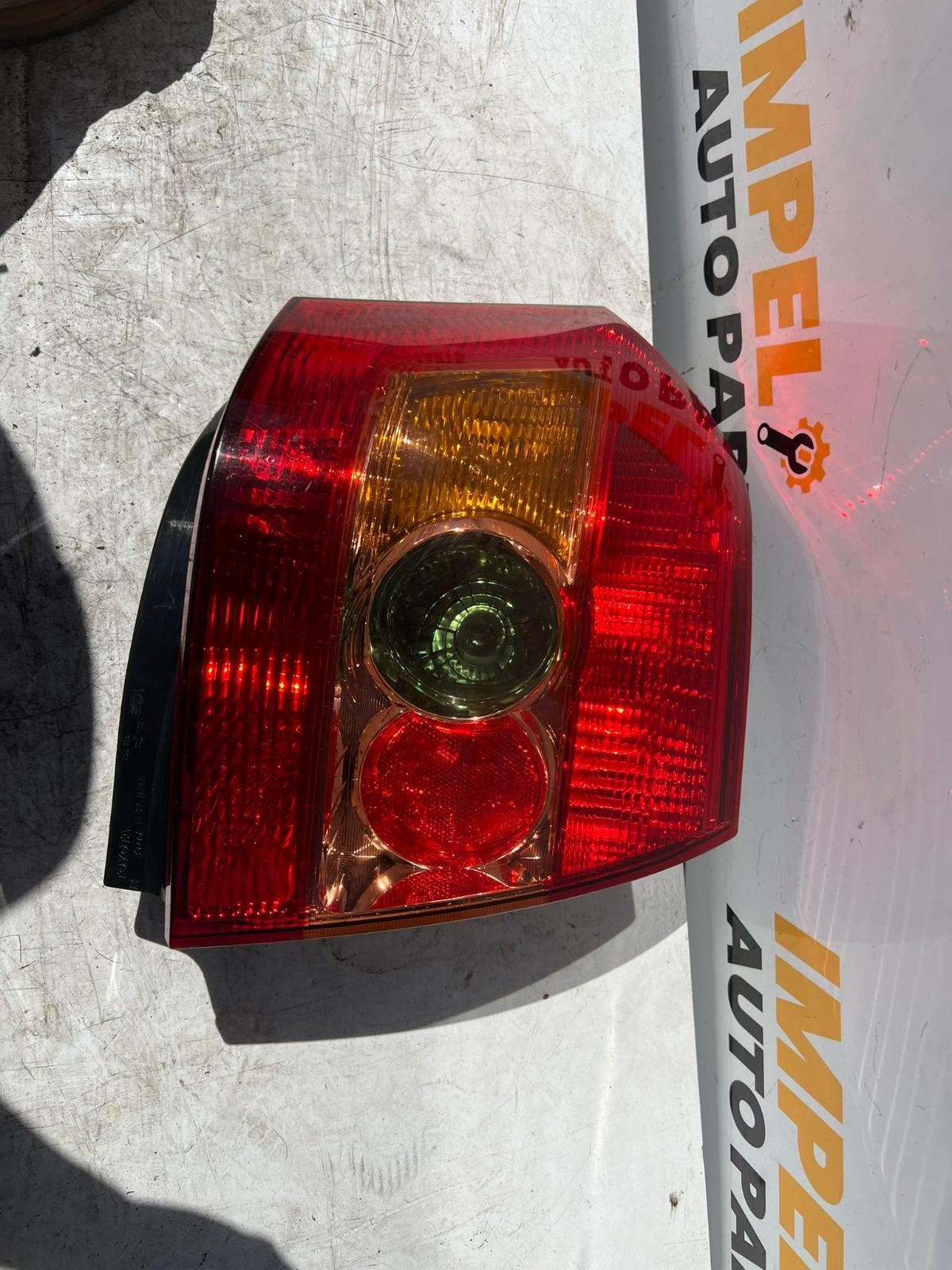 TOYOTA COROLLA 04/2004-06/2007RIGHT TAILLIGHT ZZE122 JAPAN-VIN JTD HATCH - thumbnail 2