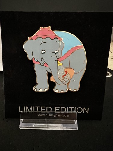 Disney - ☆Jenni mama☆ Disney Store 2011 Mother's Day Mama Jumbo & Baby Dumbo LE
