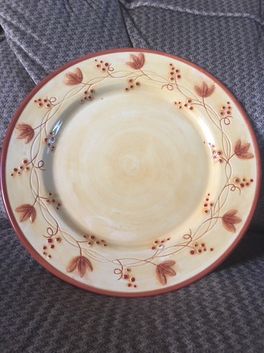 Fitz & Floyd Del Vino Trellis 2 Dinner 10.5” Plates Rope Yellow Tan Grape FF