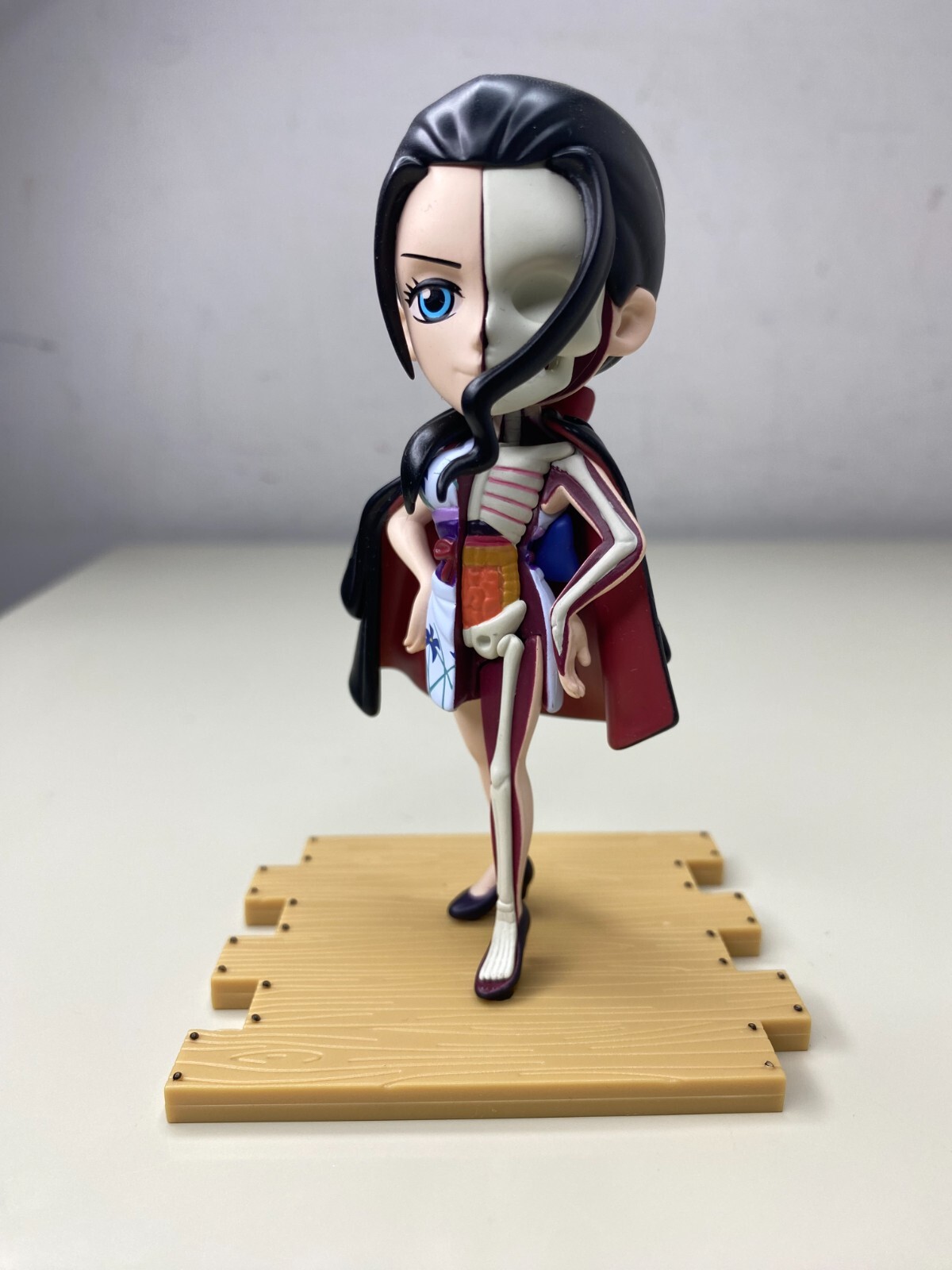 ニコロビン　ジャッジ One Piece Mighty Jaxx Hidden Dissectibles NICO ROBIN Ladies