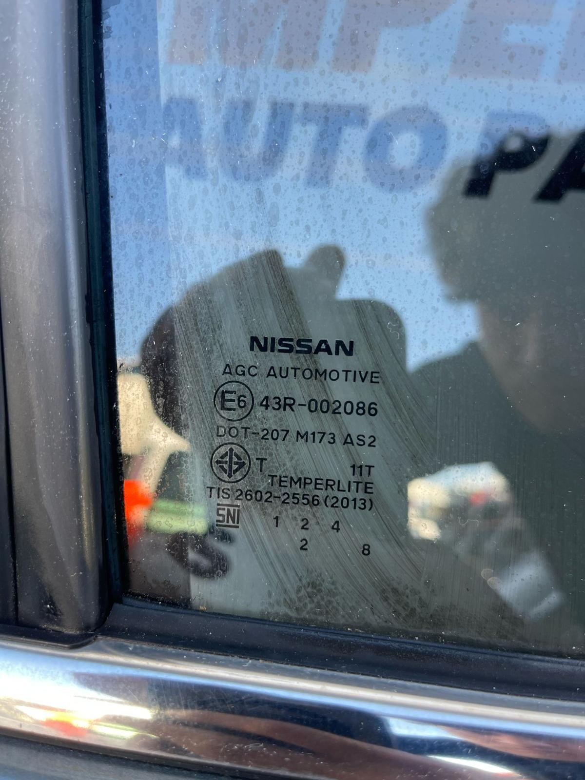 NISSAN NAVARA 2015-2025 RIGHT FRONT DOOR GREY - thumbnail 2