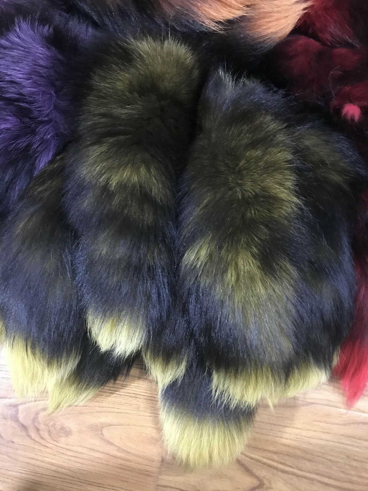 Dyed Color Natural Silver Fox Real Fox Tail Fur Key Chains  Fur Tails
