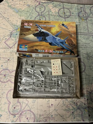 Vintage Trumpeter 1/144 Scale SU-34 Sukhoi Strike Flanker Model Airplane