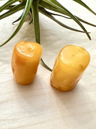 Vintage Natural Butterscotch Egg Yolk Baltic Amber Barrel Beads