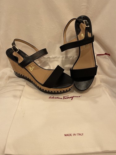 サンダル・ミュール FERRAGAMO Black leather Lally wedges 楽天市場】【数量限定・在庫限り・早い者勝ち！】 フェラガモ