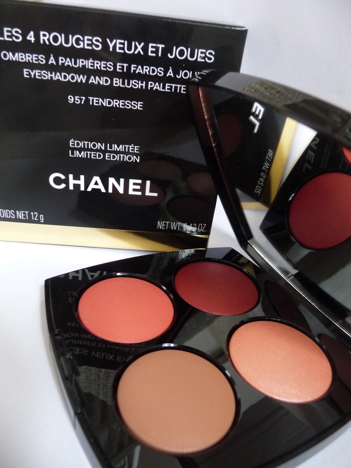 アイシャドウ CHANEL LES 4 ROUGES YEUX ET JOUES 957 CHANEL Les 4 Rouges Yeux Et Joues 957 TENDRESSE Eye Shadow