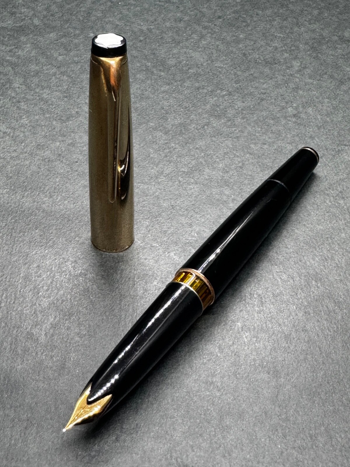 MONTBLANC 万年筆　18K 480 750 Montblanc Meisterstuck Pix 18k 750 4810 Fountain Pen - FREE