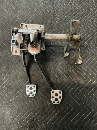 SUBARU BRZ SCION FRS TOYOTA 86 6SP MANUAL BRAKE CLUCTH PEDAL