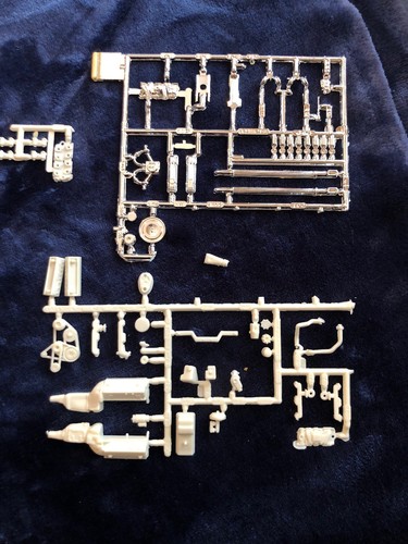 AMT/ERTL CHEVY CAMARO Z-28 JUNKYARD ONLY - HIGH OUTPUT V-8 MOTOR ONLY- NEW PARTS