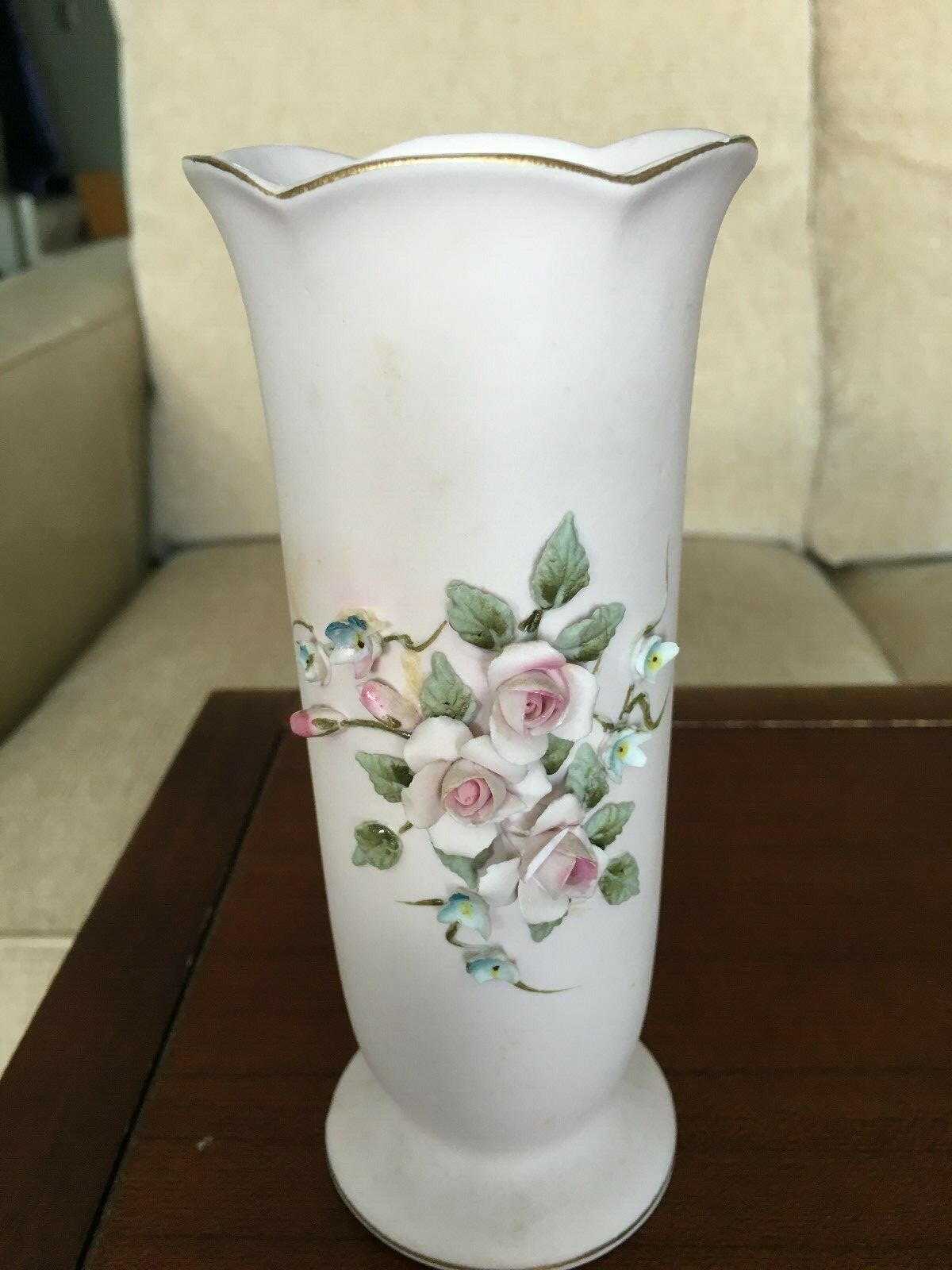 Lefton pink vase with raised roses