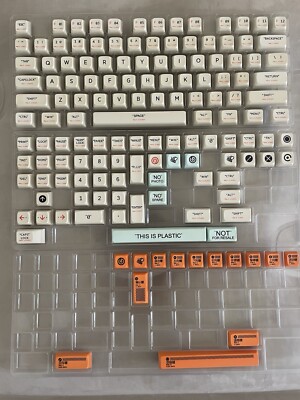 Keyboard XDA Keycaps This Is Plastic