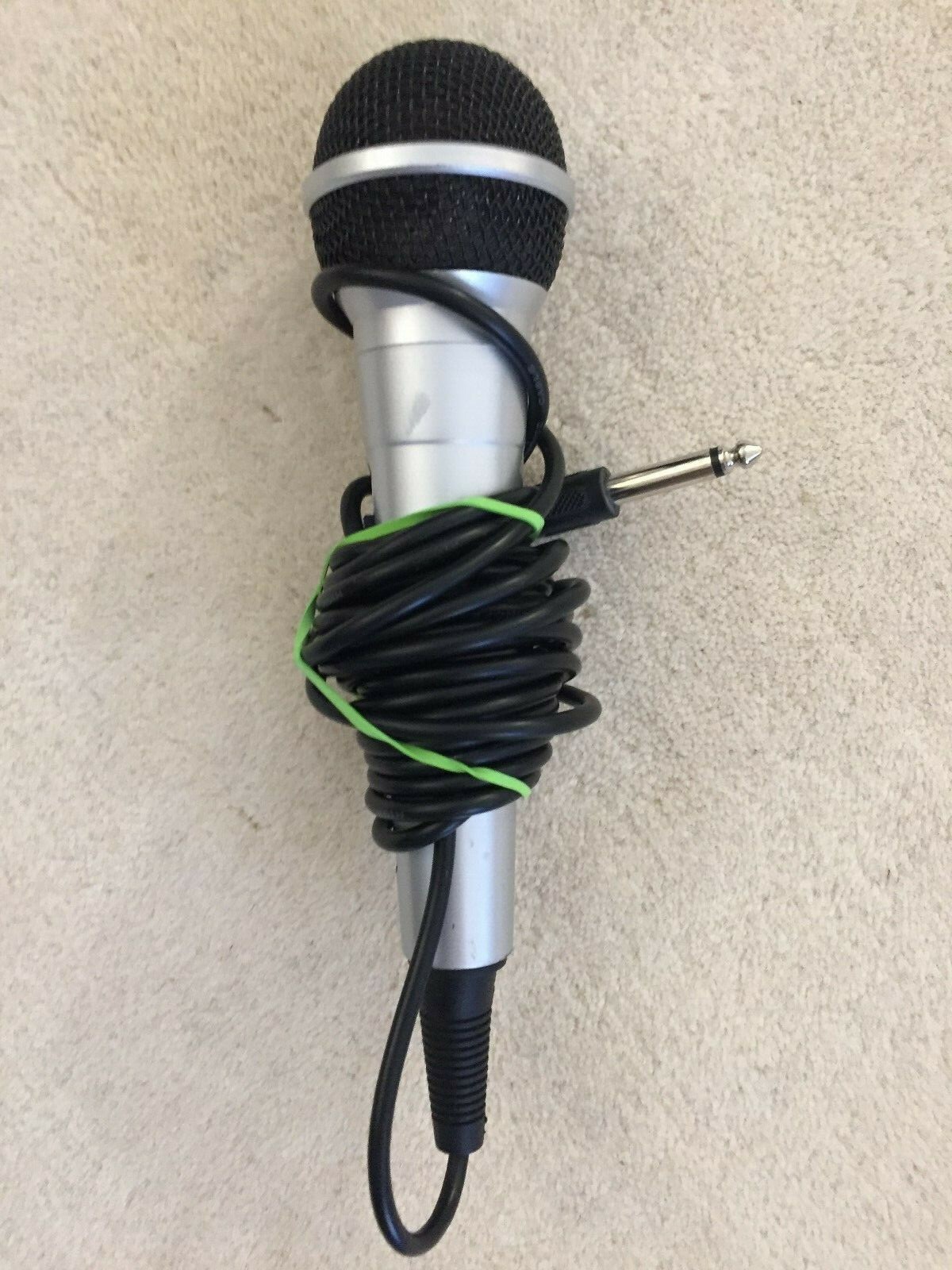 MEMOREX KARAOKE SING STAND WITH MICROPHONE MKS-SS1