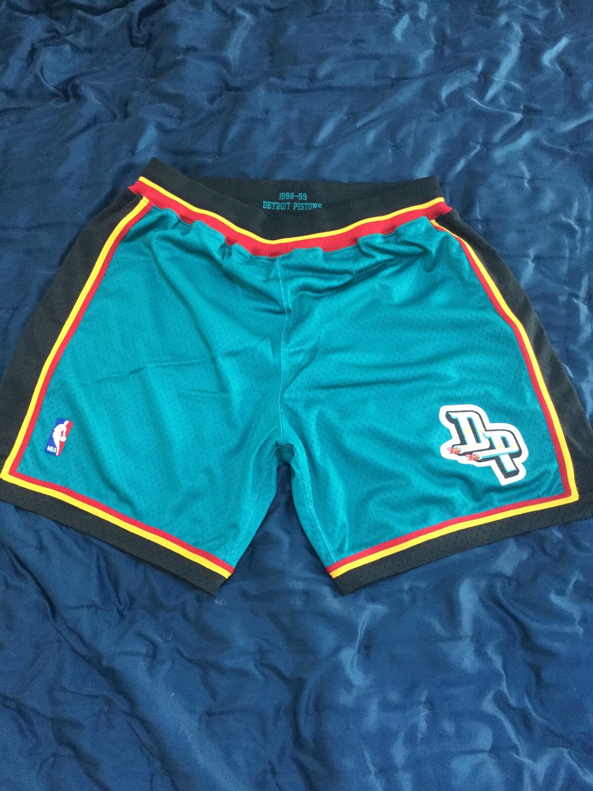 pistons mitchell and ness shorts