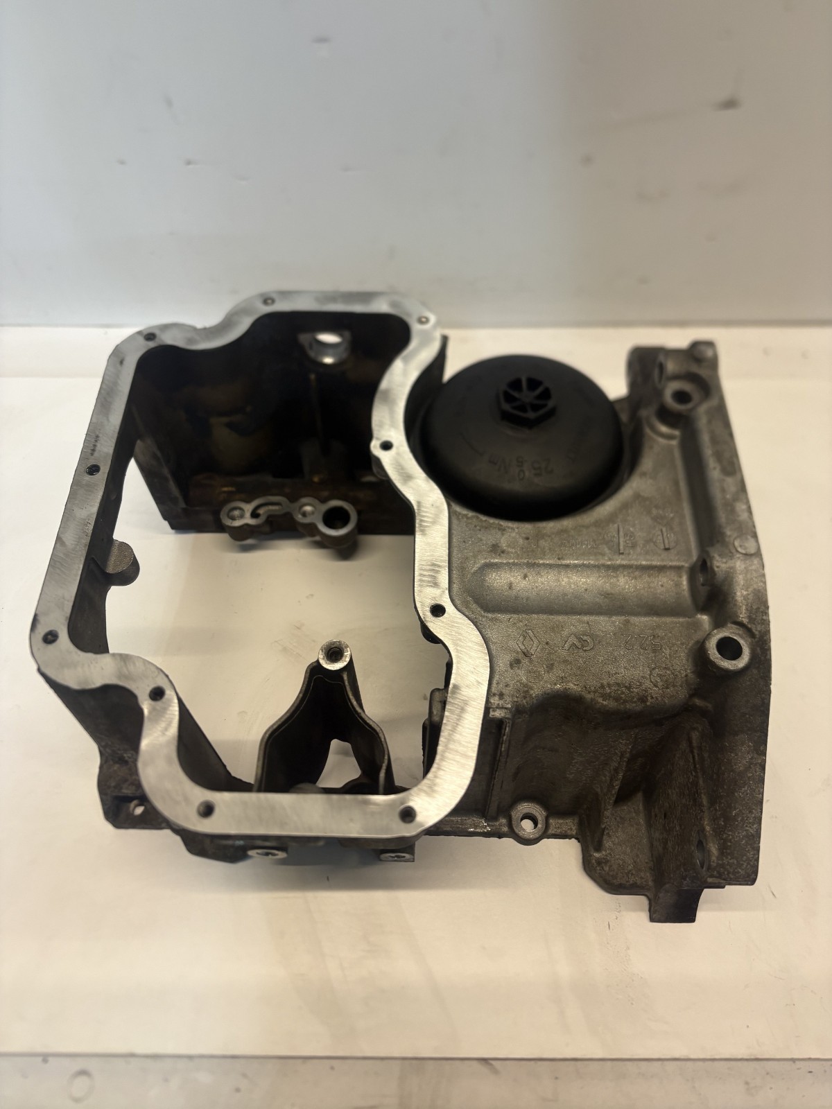 RENAULT DACIA 0.9TCe 12V H4B UPPER SUMP CARRIER 111104R 2013-2020