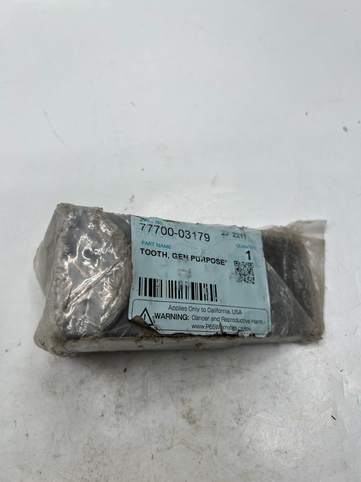 QTY-1) Kubota 77700-03179 Bucket Tooth 4.50