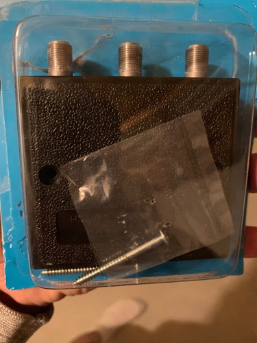 Radio Shack High-Isolation A/B Switch  75-ohm coax 15-1233