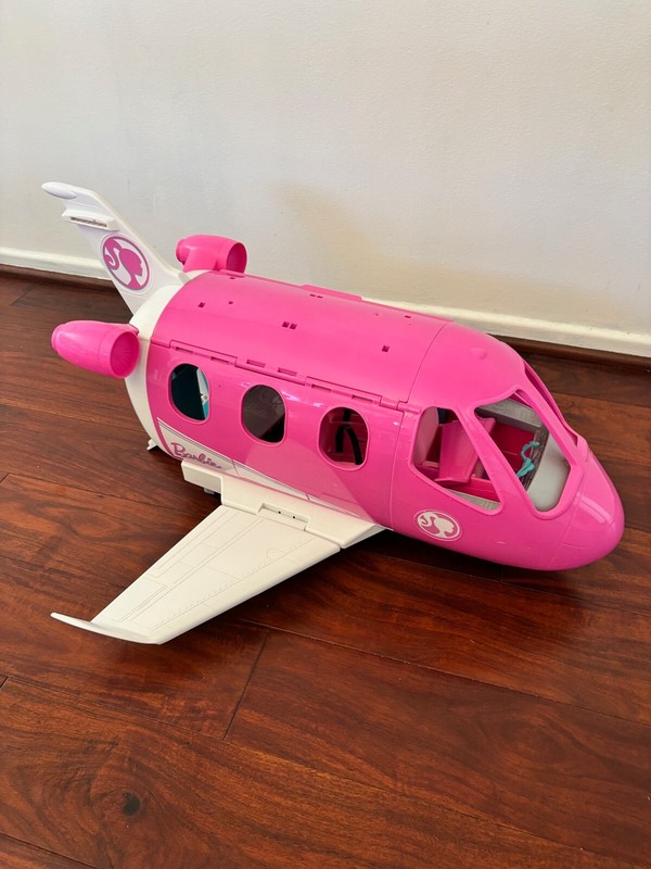 Mattel Barbie Dreamplane Airplane Play-set Pink Passport Glamour Vacation Jet