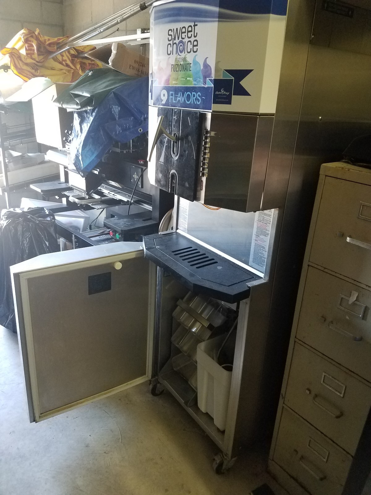 2015 Electro Freeze Fuzionate 9 Soft Serve Ice Cream/Frozen Yogurt machine.