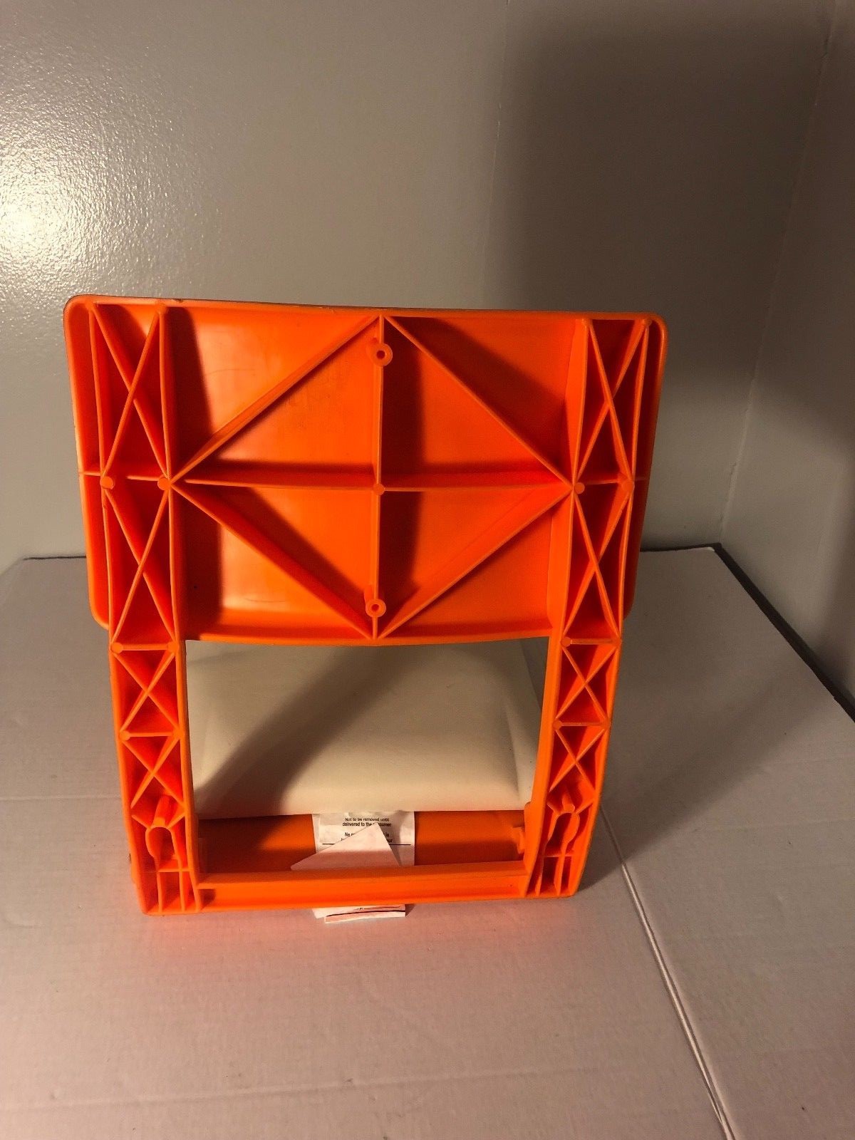 Action Products Premium Stadium Seat  Orange   EUC  L2