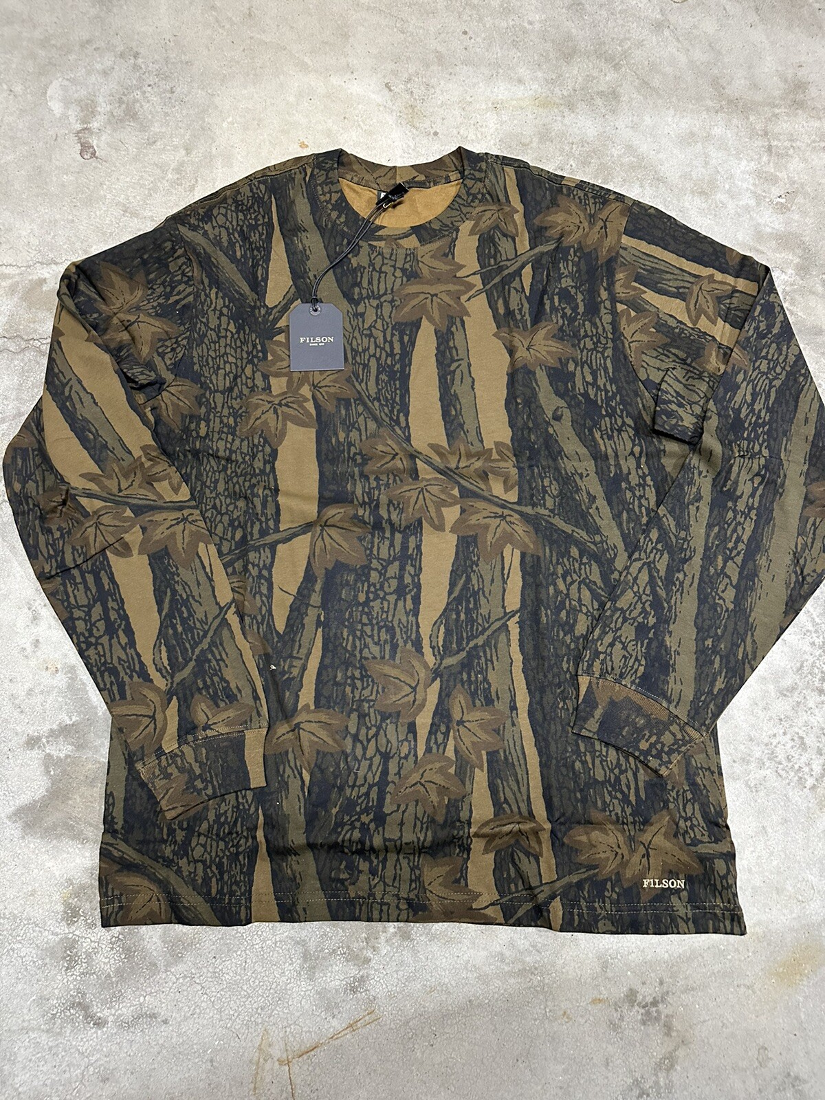 NWT Filson Long Sleeve Camo Pioneer Graphic T Shirt Green