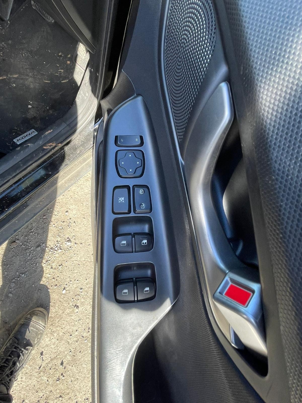 HYUNDAI KONA OS 09/2017-10/2020 RIGHT TAILLIGHT IN BUMPER - thumbnail 2