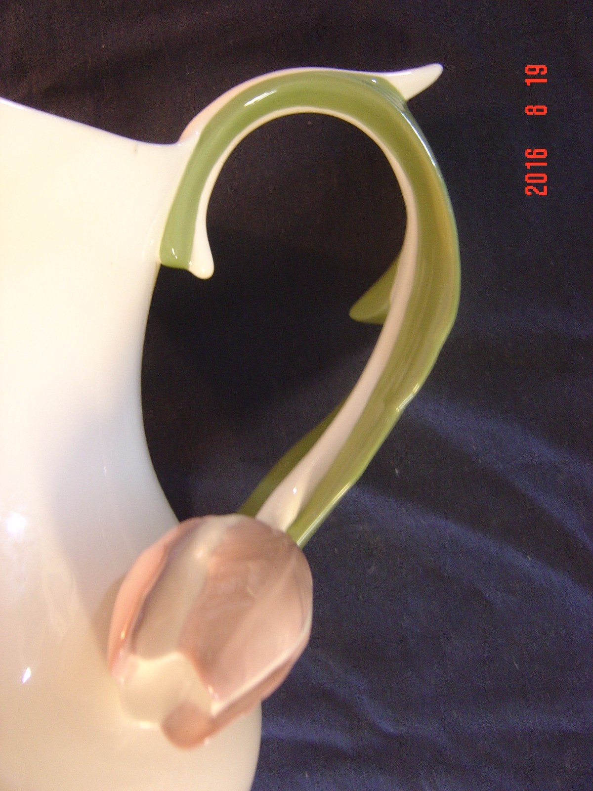 GOEBEL W. GERMANY TULIP PITCHER 74700-22