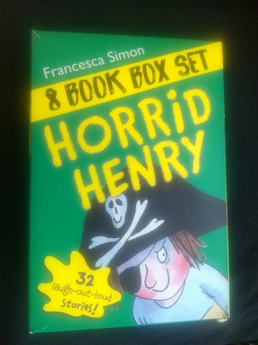 Boxed set of 8 books HORRID HENRY by Francesca Simon
