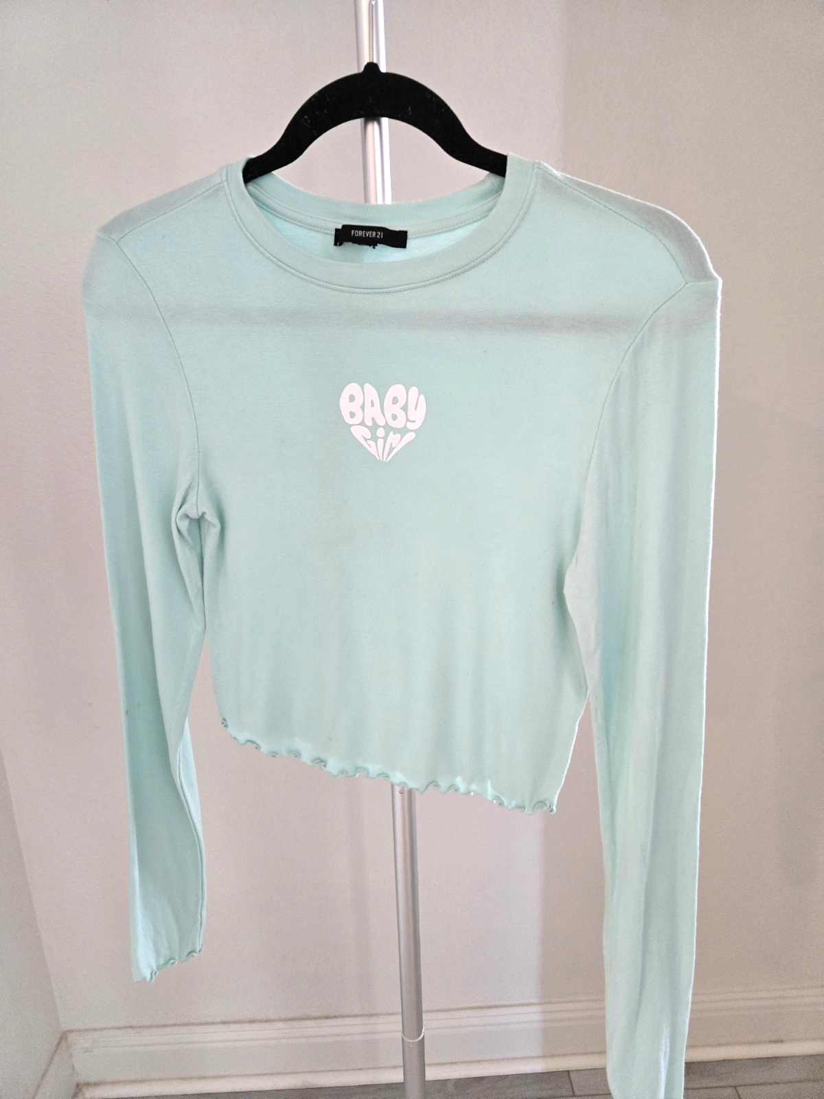 ​Forever 21 Small Mint Green Baby Girl Heart Graphic Crop Top Long Sleeve