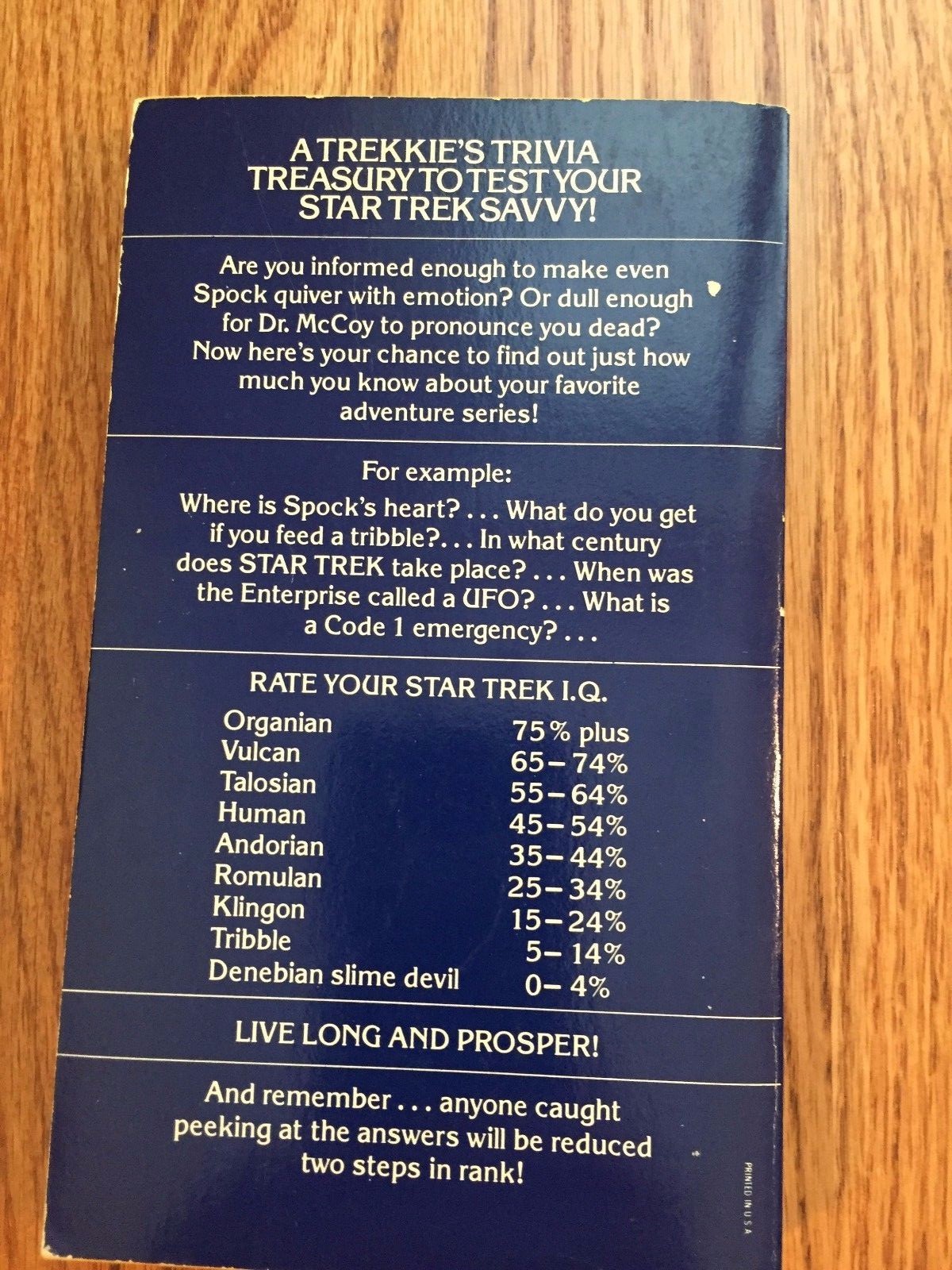 1980 FIRST PRINTING THE OFFICIAL STAR TREK TRIVIA PAPERBACK BOOK