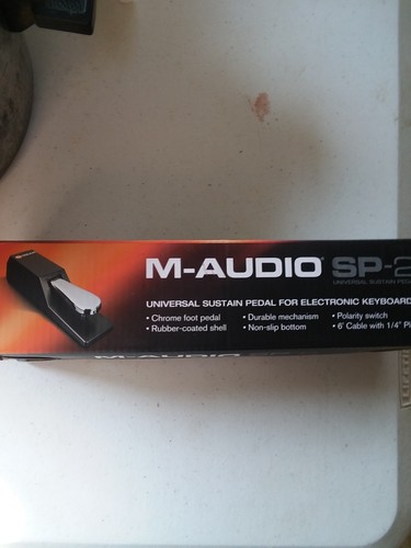 Universal Sustain Pedal with Piano Style Action for Electronic Keyboards M-Audio