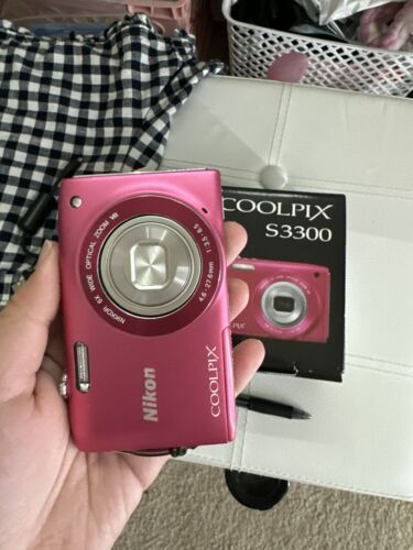 Mint Nikon COOLPIX S3300 Compact Digital Camera Gold from Mint Nikon COOLPIX S3300 Compact Digital Camera Gold from