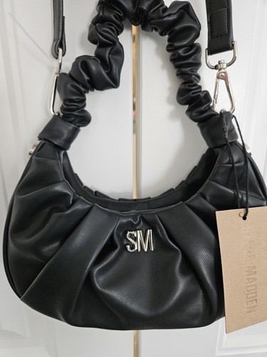 ★STEVE MADDEN★ミニポーチ＆チェーン付★2WAY★クロスボディ★ Steve Madden Bzina Moon Shaped Bag W/Chain, Olive: Handbags