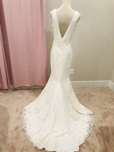 Pre-owned Vera Wang Authentic  Malory Lace Wedding Dress Size 10 Msrp $4190 In White