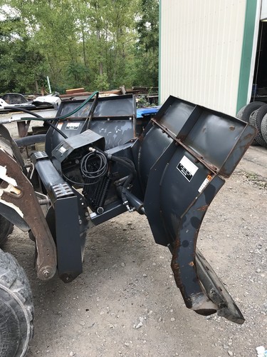 BOBCAT V-BLADE 96 INCH SNOW PLOW ATTACHMENT