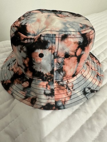 Vans Off The Wall S/M Tie Dye Bucket Hat