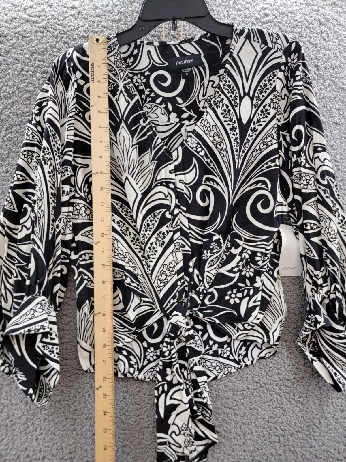 Karen Kane Printed Blouson Sleeve Blouse Women's S Black Pullover Style - Picture 6 of 16