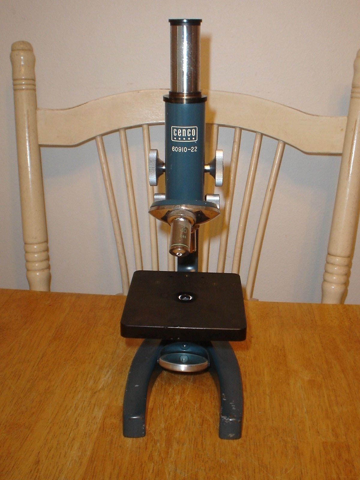 Vintage Cenco 60910-22 Microscope (Price Reduced)