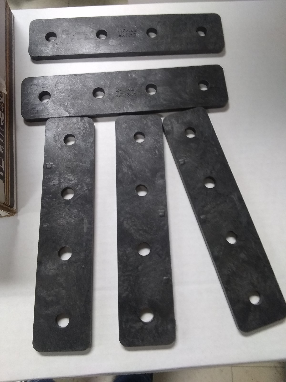 BFV341 4H B-LINE 4-HOLE FIBERGLASS SPLICE PLATE BOX OF 5 EA.