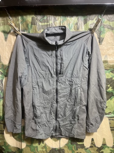 Patagonia Lost Arrow Pneumo Fuse Jacket M/L Forge Grey Mint